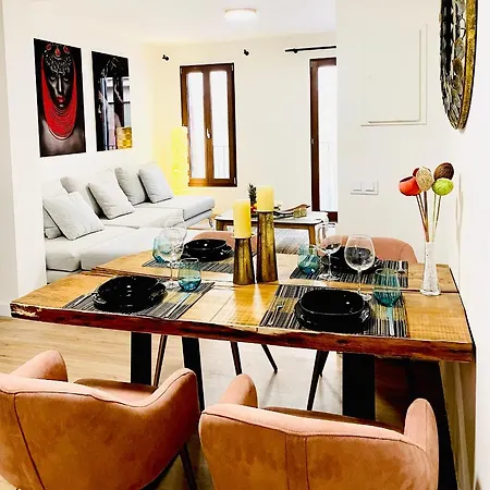 公寓式酒店 With 2-en Bedrooms *
