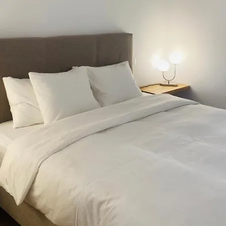 With 2-en Bedrooms 公寓式酒店 *